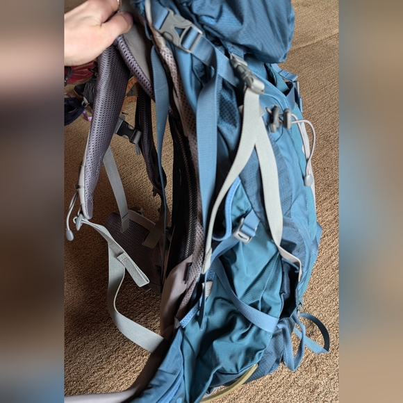 Osprey Women's Ariel 65L Backpack Deep Blue Grey Hiking Backpacking - Picture 11 of 16